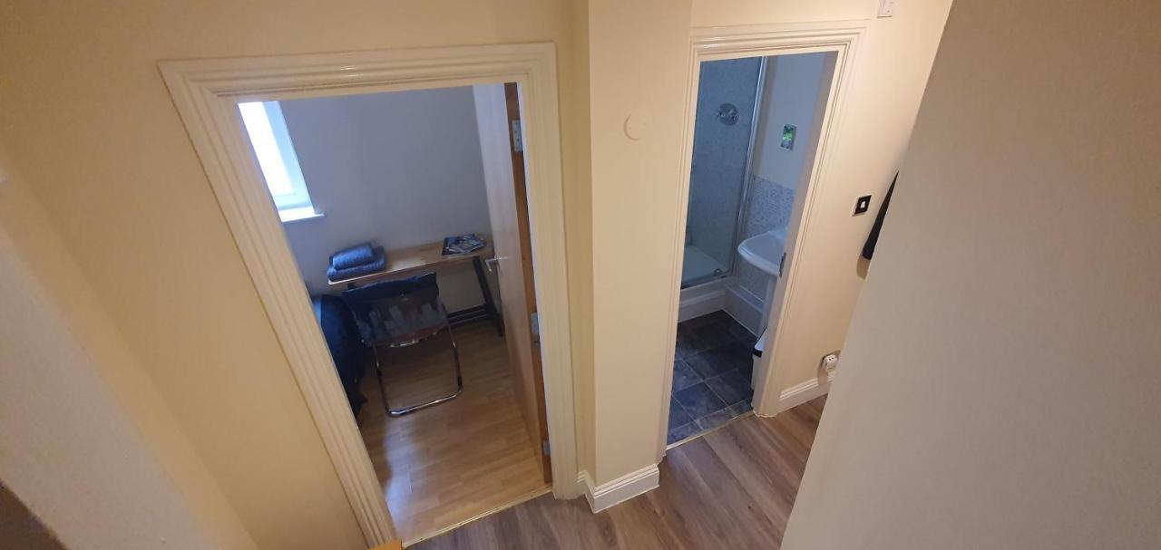 Double Room&Private Bath Near The Square Mile Londra Dış mekan fotoğraf